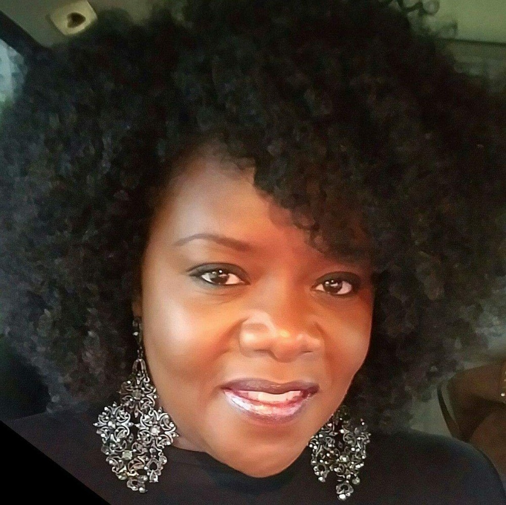 Meet your Posher, Monica